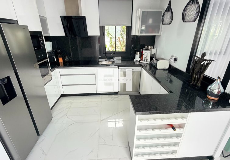 Wiederverkauf - villa - Los Montesinos - Costa Blanca