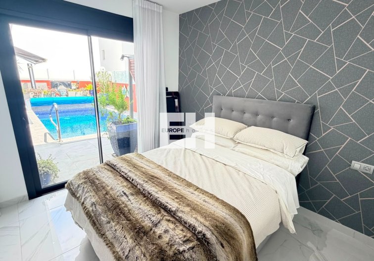Wiederverkauf - villa - Los Montesinos - Costa Blanca