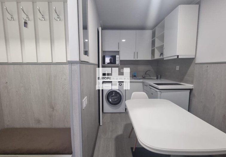 Resale - Apartment - Torrevieja - Centro