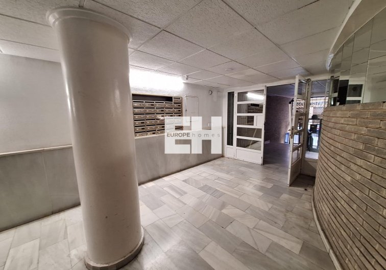 Resale - Apartment - Torrevieja - Centro