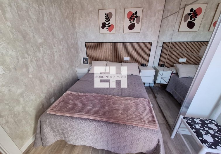 Resale - Apartment - Torrevieja - Centro
