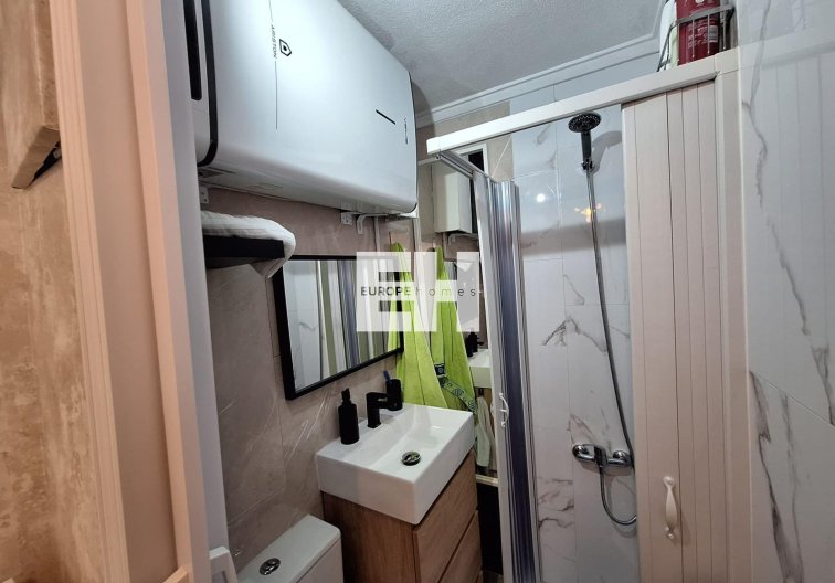 Resale - Apartment - Torrevieja - Centro
