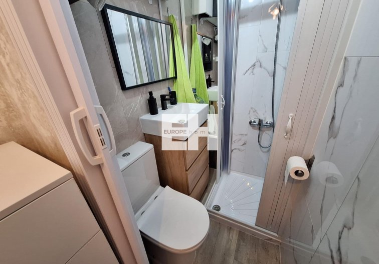 Resale - Apartment - Torrevieja - Centro