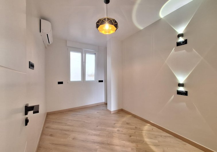 Wiederverkauf - Wohnung - Torrevieja - Playa de los Locos