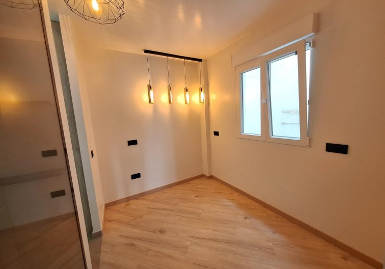 Wiederverkauf - Wohnung - Torrevieja - Playa de los Locos