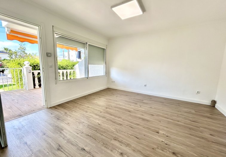 Segunda mano - Apartamento  - Villamartin - Costa Blanca