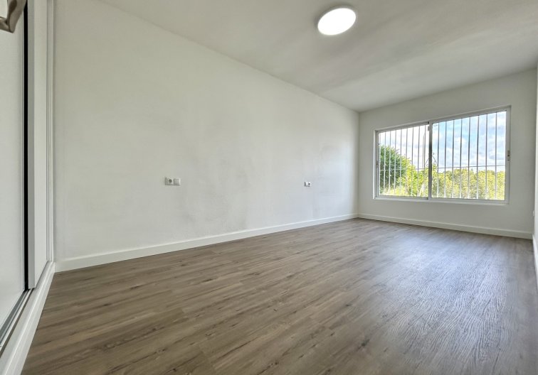 Segunda mano - Apartamento  - Villamartin - Costa Blanca
