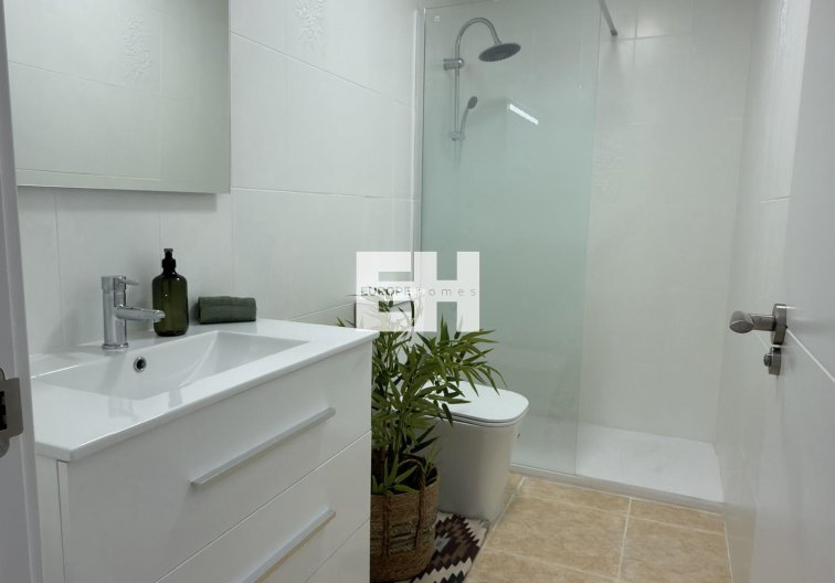 Wiederverkauf - Wohnung - Torrevieja - Centro