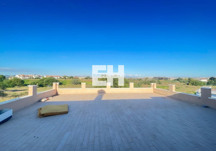 Herverkoop - villa - Torrevieja - La Siesta - El Salado - Torreta