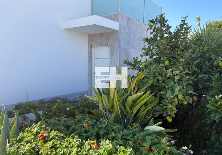Revente - villa - Torrevieja - La Siesta - El Salado - Torreta