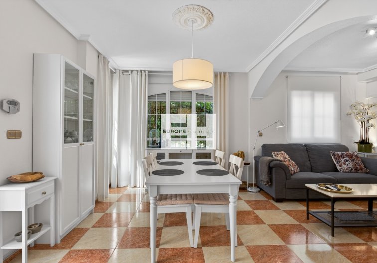 Revente - villa - Orihuela Costa - Costa Blanca