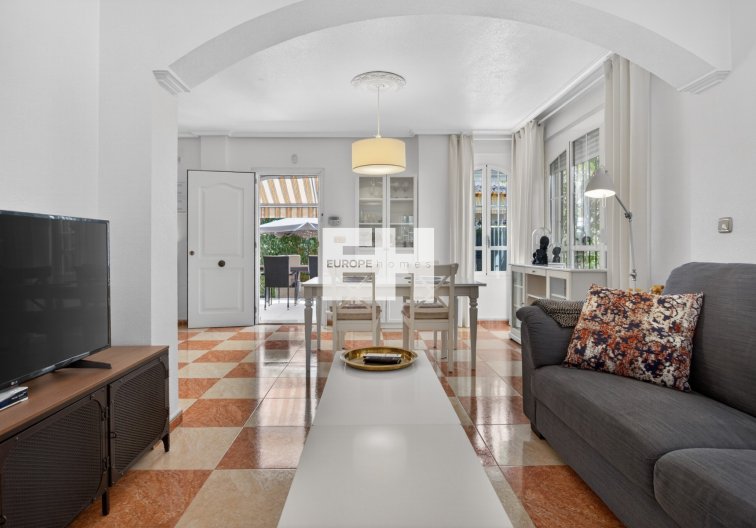Revente - villa - Orihuela Costa - Costa Blanca