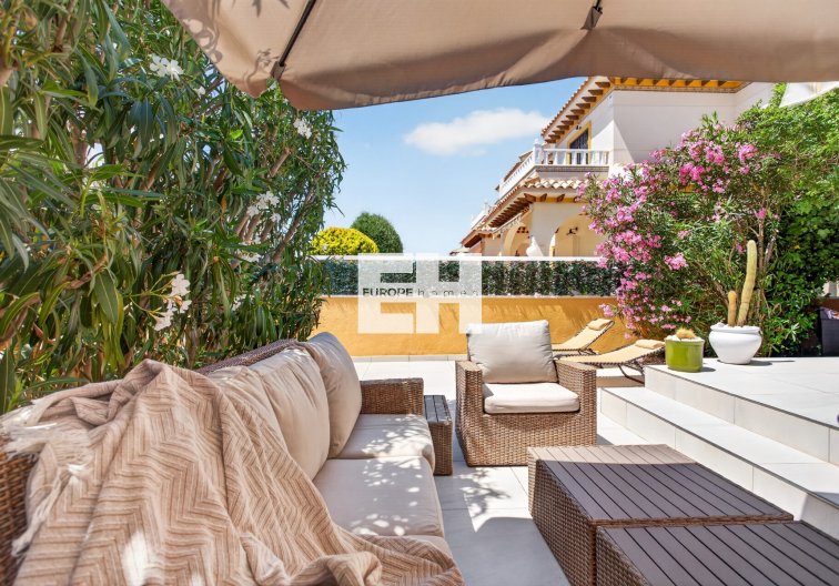 Revente - villa - Orihuela Costa - Costa Blanca