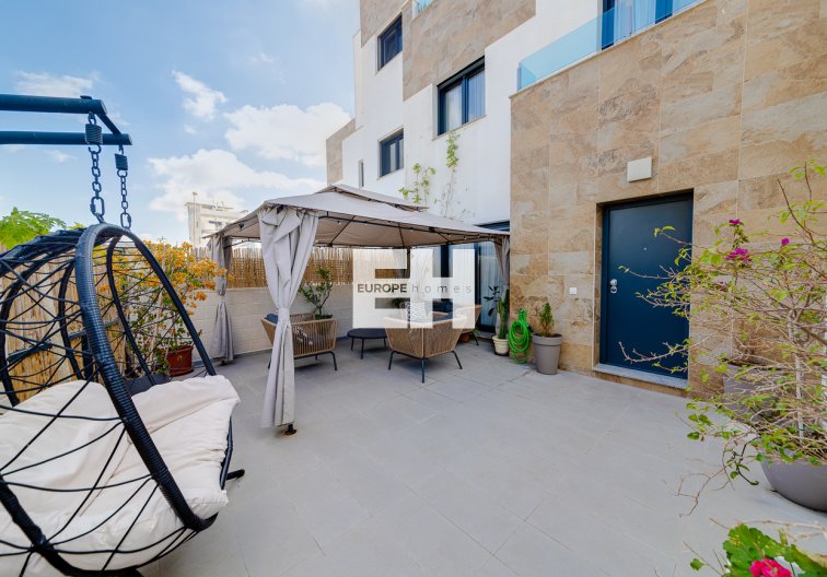 Herverkoop - town house - Villamartin - Costa Blanca