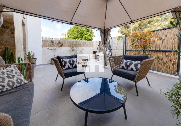 Herverkoop - town house - Villamartin - Costa Blanca