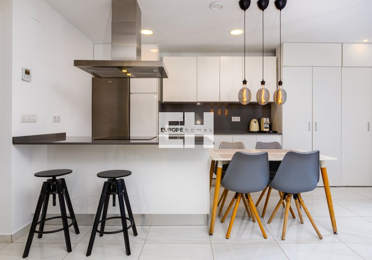 Herverkoop - town house - Villamartin - Costa Blanca