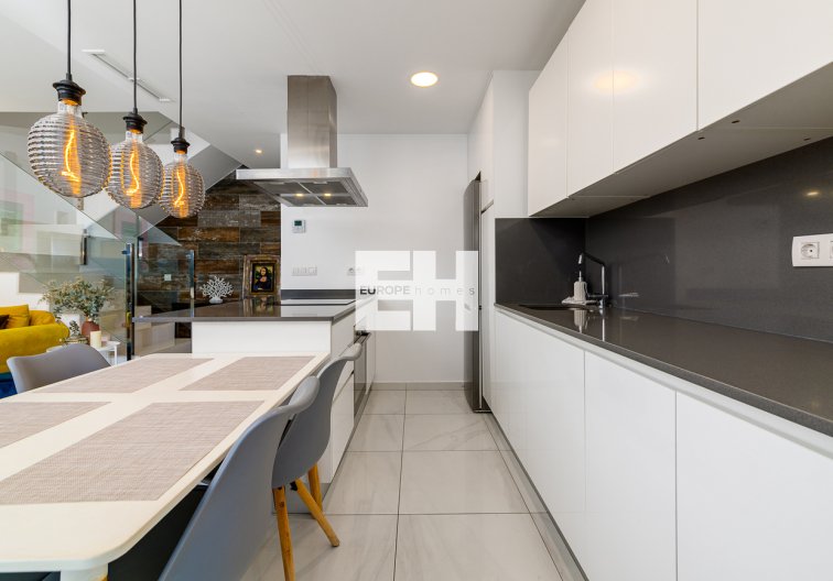 Herverkoop - town house - Villamartin - Costa Blanca