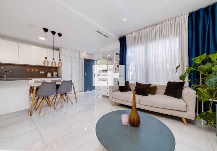 Herverkoop - town house - Villamartin - Costa Blanca
