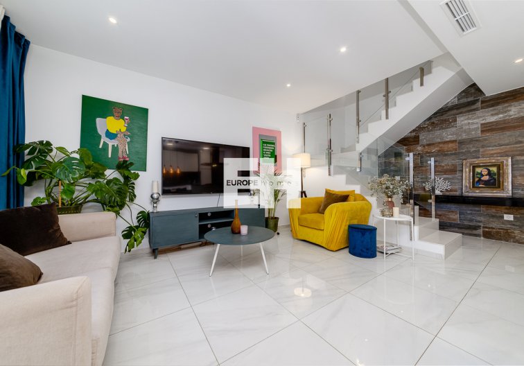 Herverkoop - town house - Villamartin - Costa Blanca