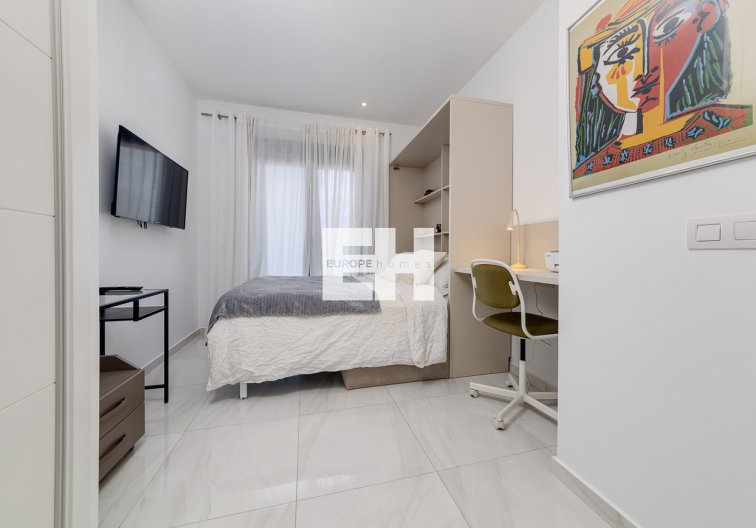 Herverkoop - town house - Villamartin - Costa Blanca
