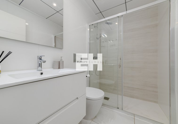 Herverkoop - town house - Villamartin - Costa Blanca