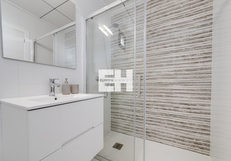 Herverkoop - town house - Villamartin - Costa Blanca