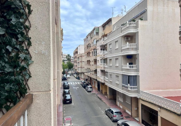 Wiederverkauf - Wohnung - Torrevieja - Estacion De Autobuses