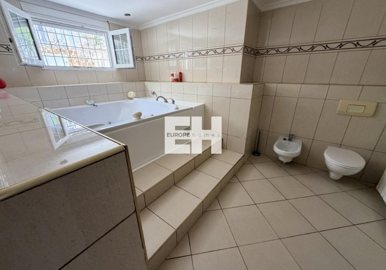 Revente - villa - Torrevieja - Costa Blanca