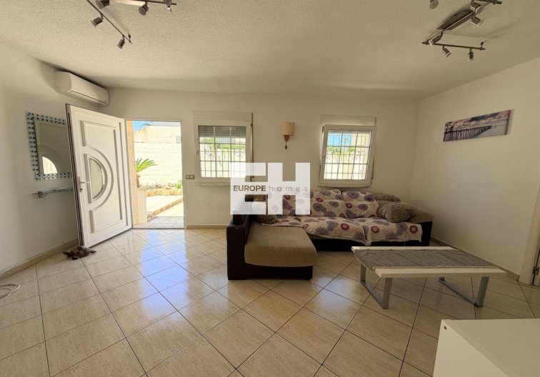 Revente - villa - Torrevieja - Costa Blanca