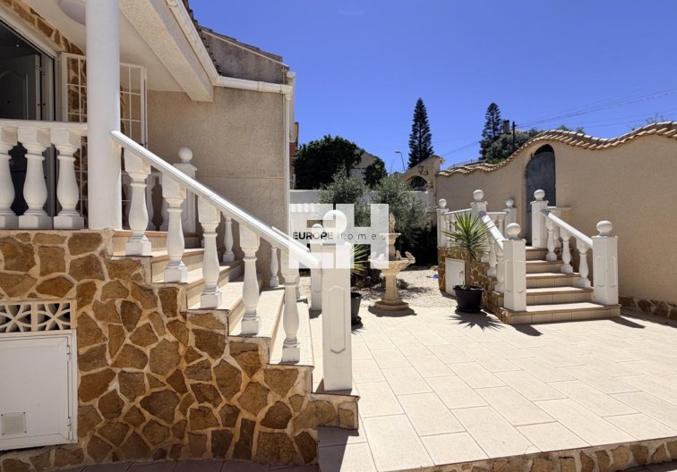 Revente - villa - Torrevieja - Costa Blanca