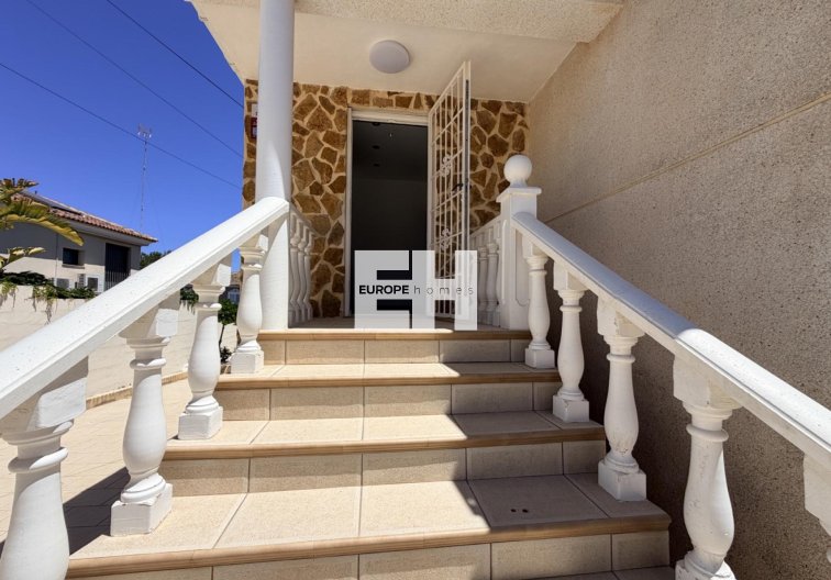 Revente - villa - Torrevieja - Costa Blanca