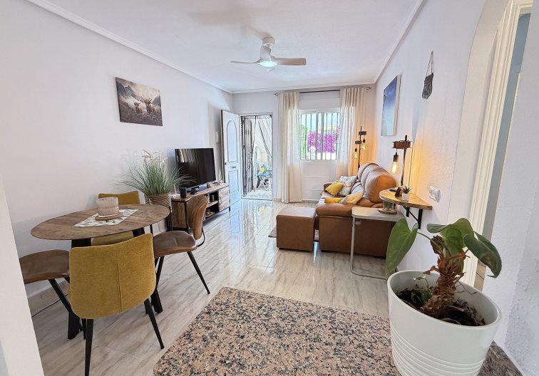 Resale - Apartment - Orihuela Costa - Costa Blanca