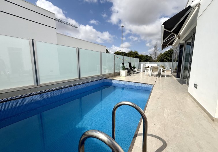 Resale - villa - Dolores - Costa Blanca