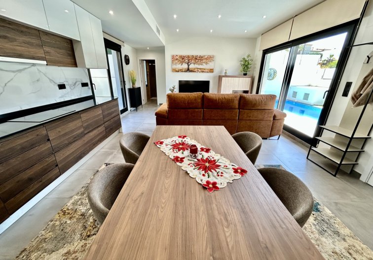 Revente - villa - Villamartin - Costa Blanca