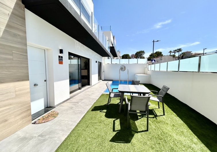 Revente - villa - Villamartin - Costa Blanca