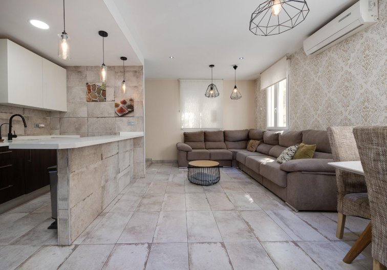 Resale - town house - Torrevieja - Centro