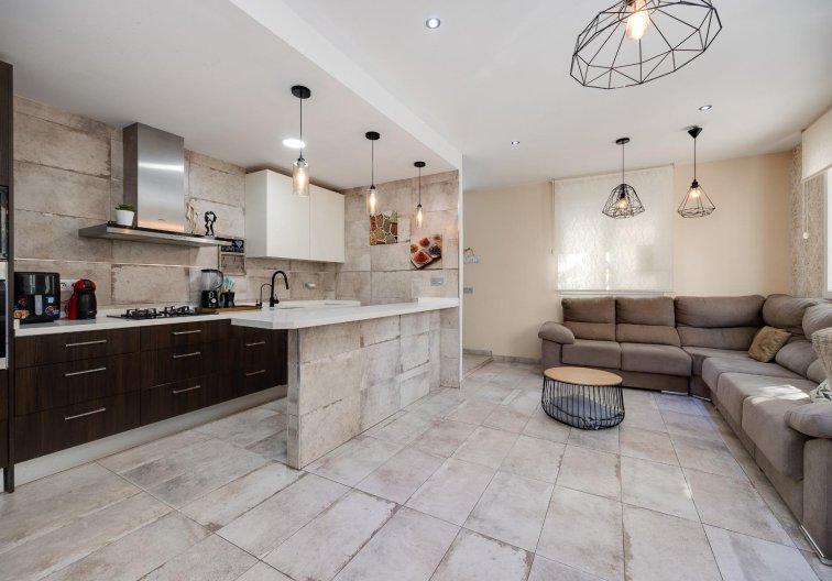 Resale - town house - Torrevieja - Centro