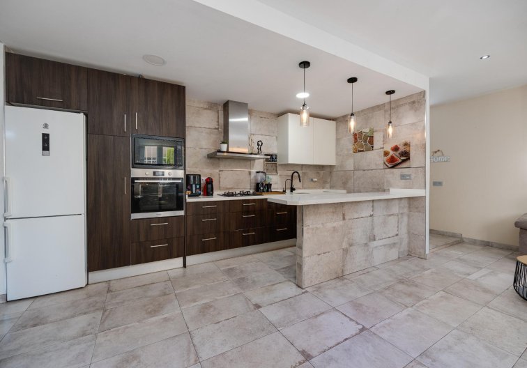 Resale - town house - Torrevieja - Centro