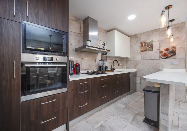 Resale - town house - Torrevieja - Centro