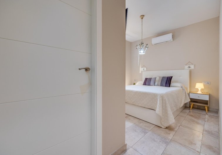 Resale - town house - Torrevieja - Centro