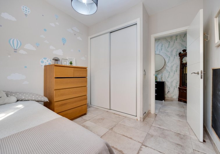 Resale - town house - Torrevieja - Centro