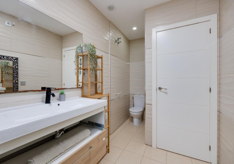 Resale - town house - Torrevieja - Centro