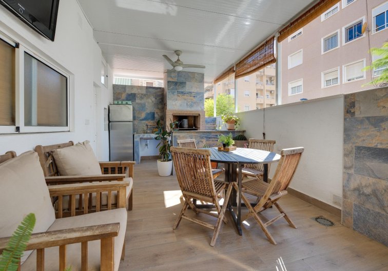 Resale - town house - Torrevieja - Centro