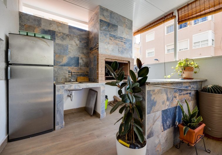 Resale - town house - Torrevieja - Centro