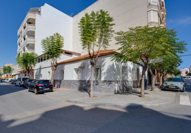 Resale - town house - Torrevieja - Centro