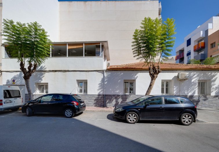 Resale - town house - Torrevieja - Centro