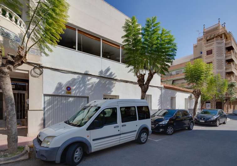 Resale - town house - Torrevieja - Centro
