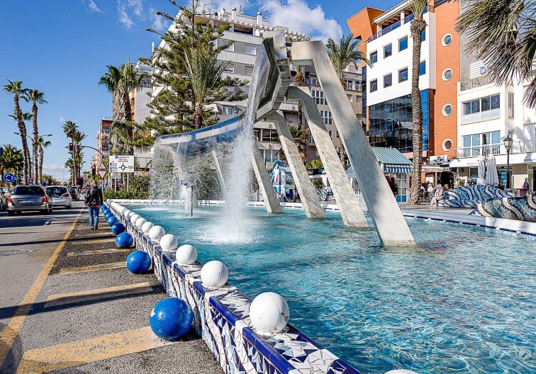 Resale - town house - Torrevieja - Centro