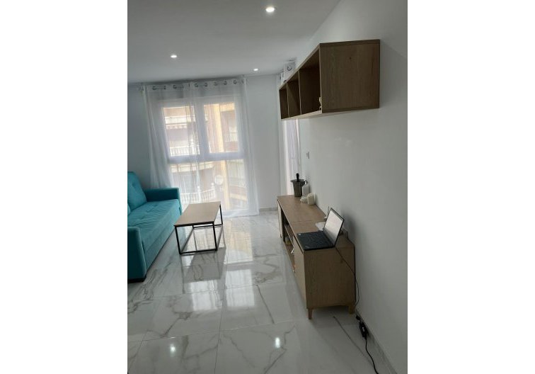 Segunda mano - Apartamento  - Torrevieja - Centro