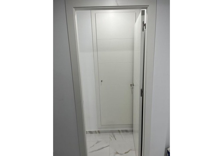Segunda mano - Apartamento  - Torrevieja - Centro